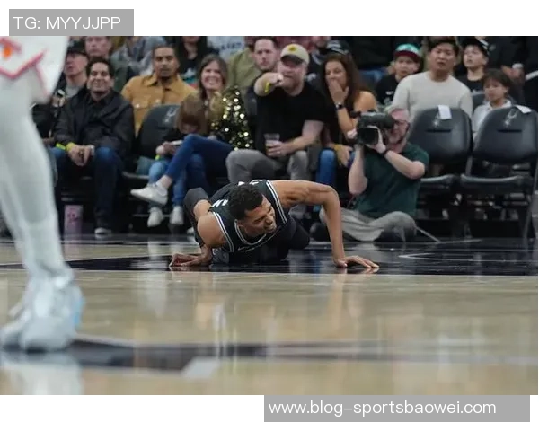 马刺对阵开拓者文班因膝盖伤势缺席赛季第14场比赛